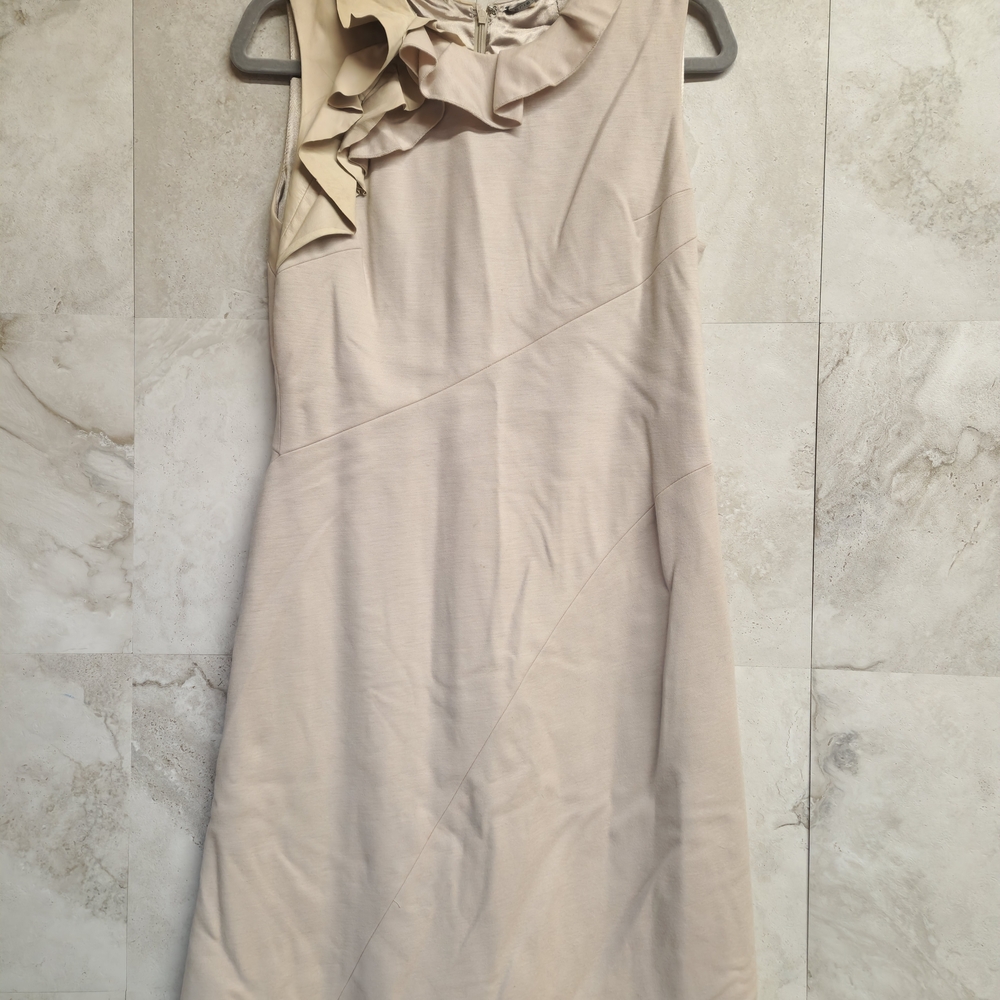 Elie Tahari Sleeveless Cream Wool Blend Ruffle Dress - Size 8